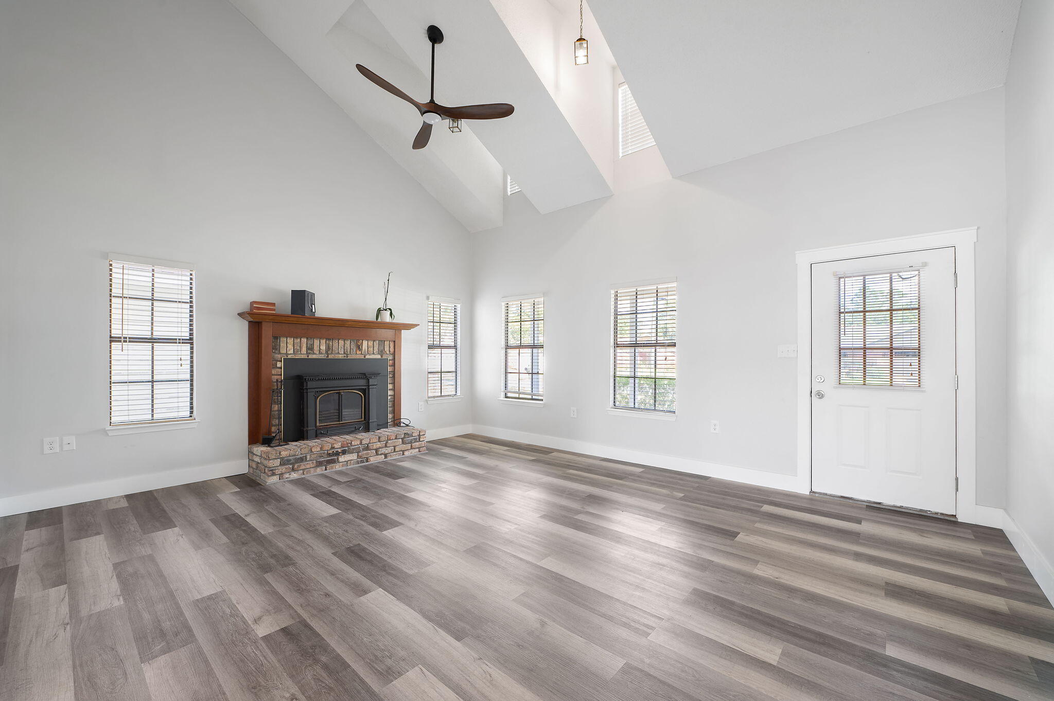 TIMBERLAKE ESTATES 1ST ADDN - Residential