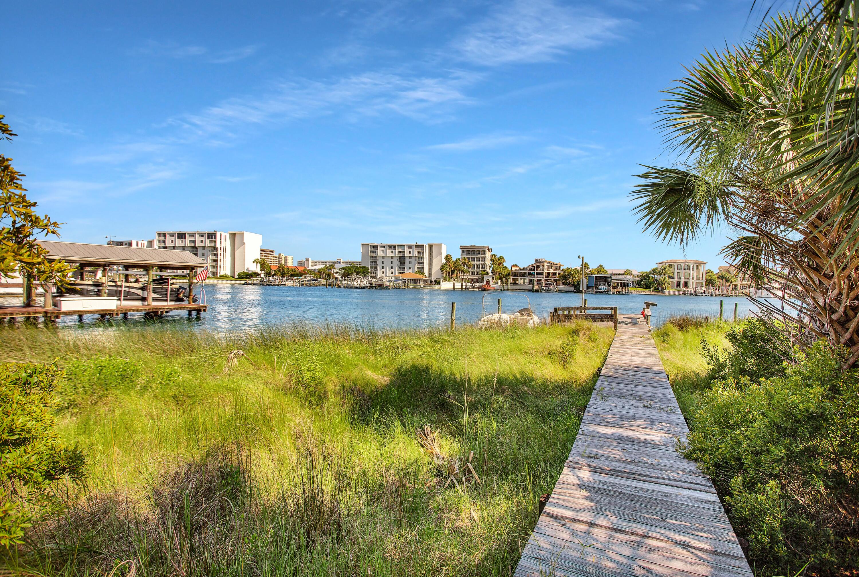 EAST PASS ADDN TO DESTIN - Land