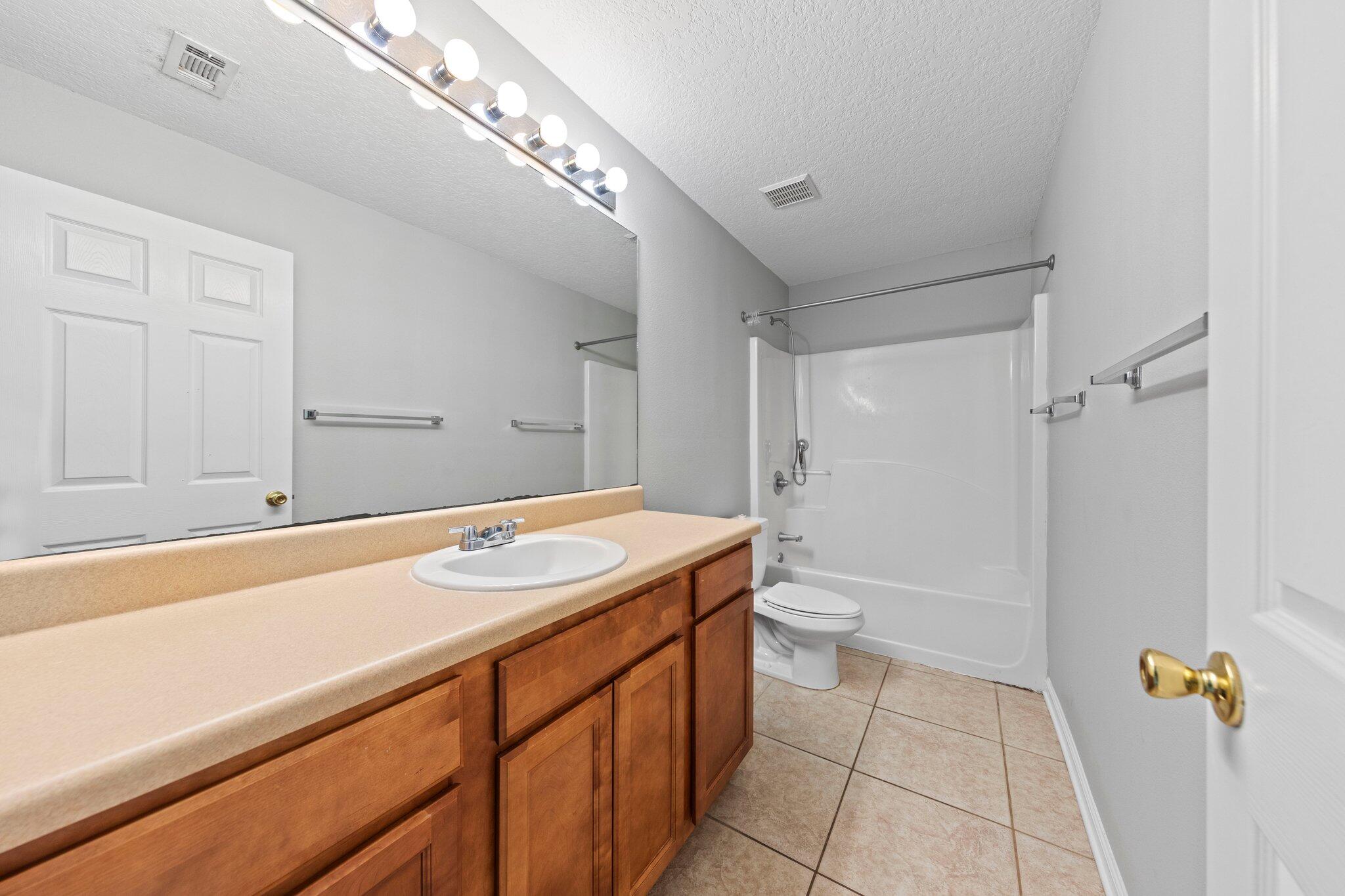 Miranda Apartments - Residential Lease
