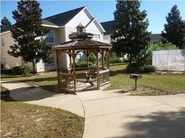 THE OAKS AT NICEVILLE - Residential