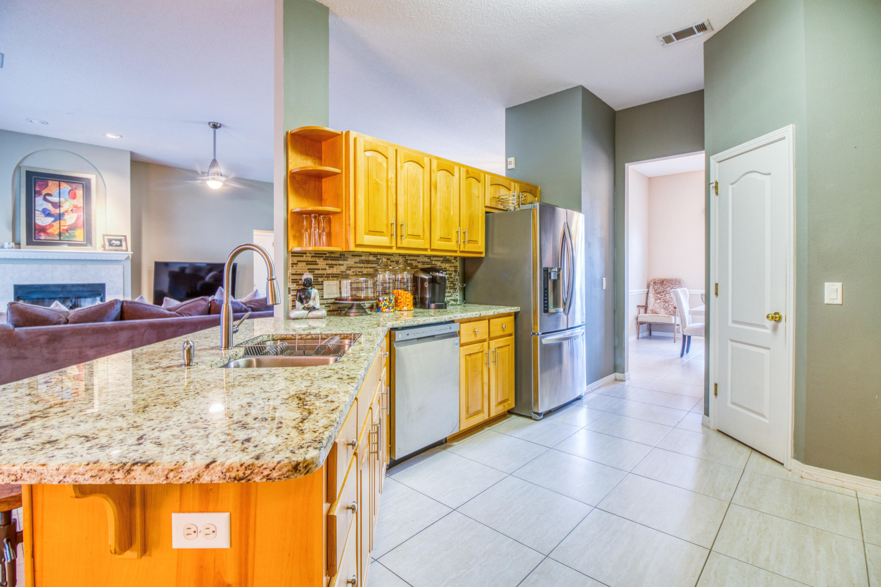 VILLA VIZCAYA - Residential Lease