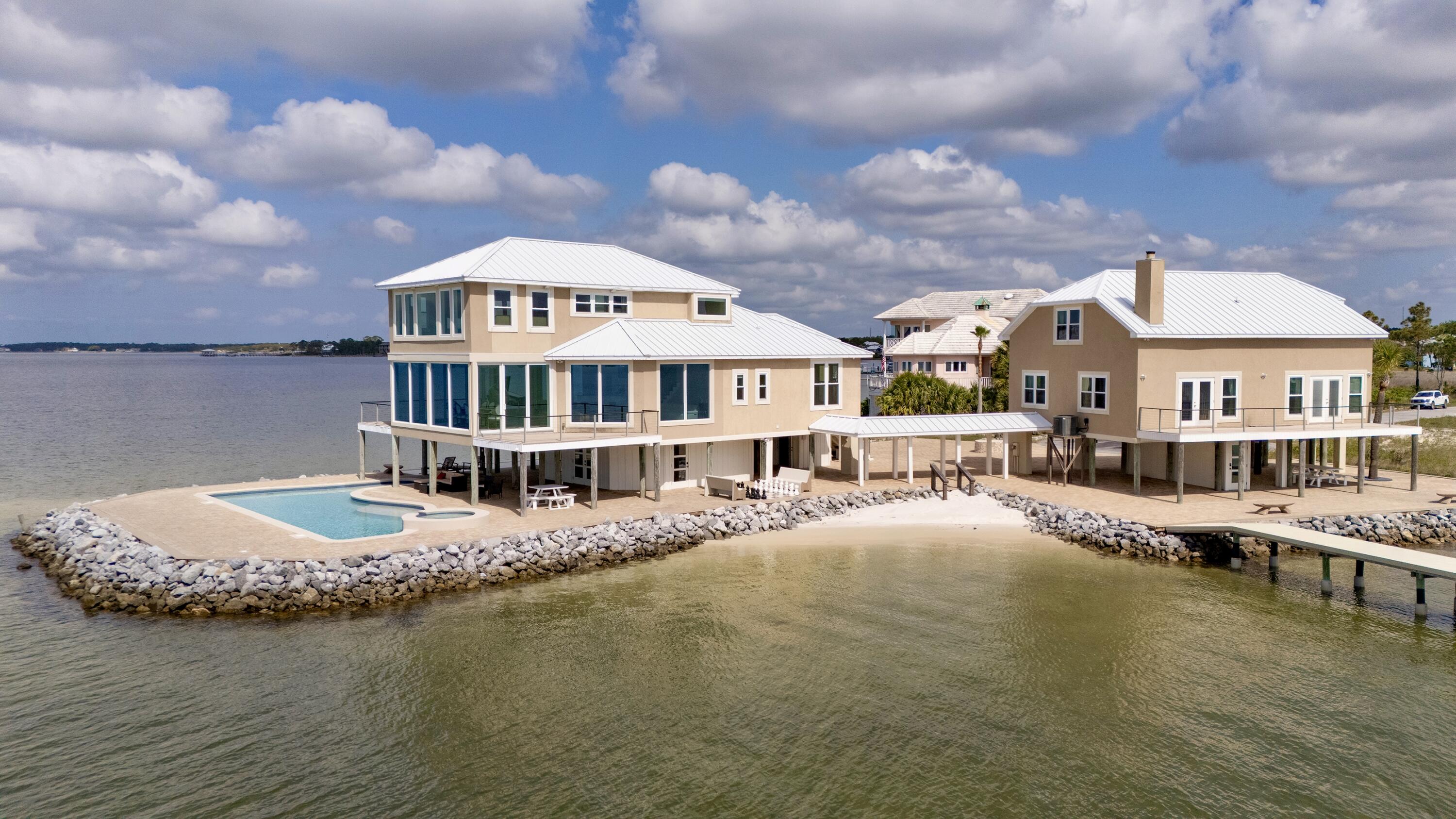 SANDY POINTE - Residential
