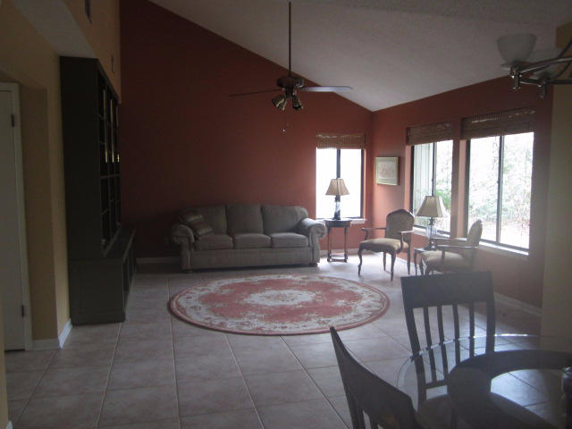 ROYAL OAK VILLAGE - Residential Lease