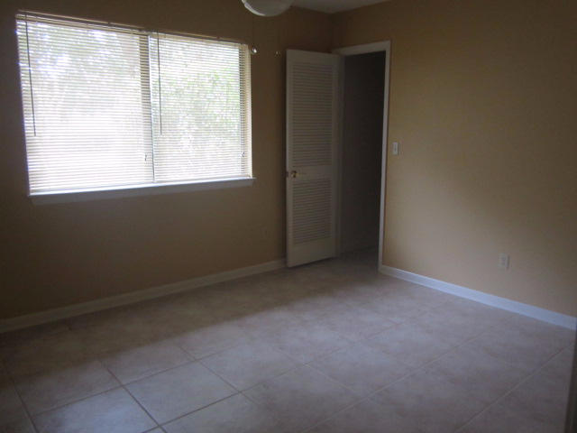 ROYAL OAK VILLAGE - Residential Lease
