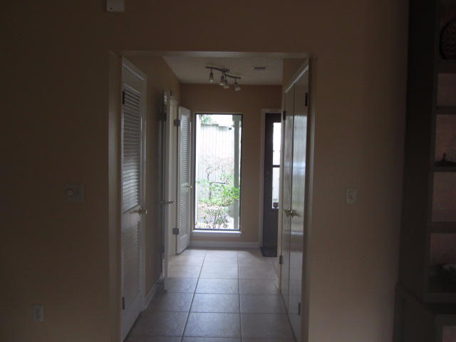 ROYAL OAK VILLAGE - Residential Lease