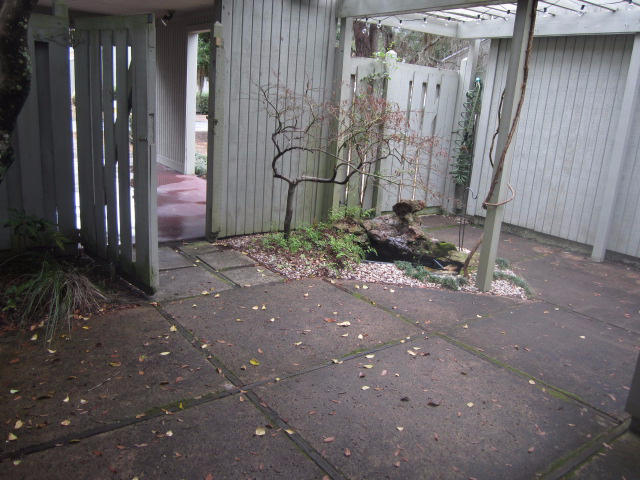 ROYAL OAK VILLAGE - Residential Lease