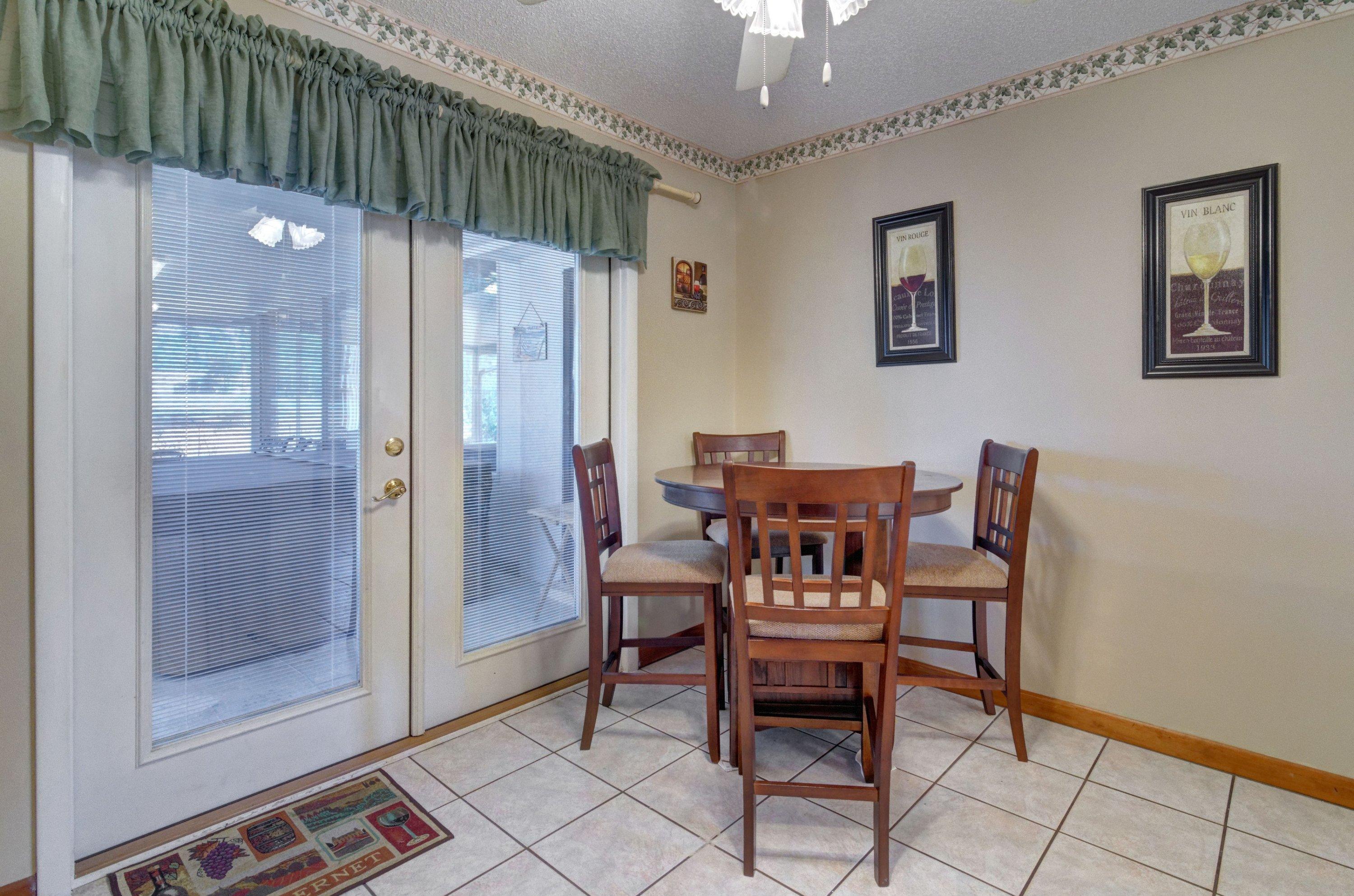 ROCKY BAYOU COUNTRY CLUB ESTATES 5 - Residential