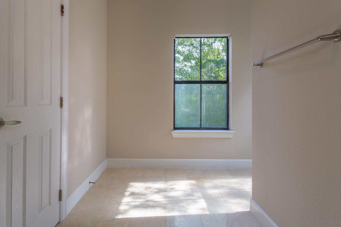 SOUTH HAVEN TOWNHOMES - Residential Lease