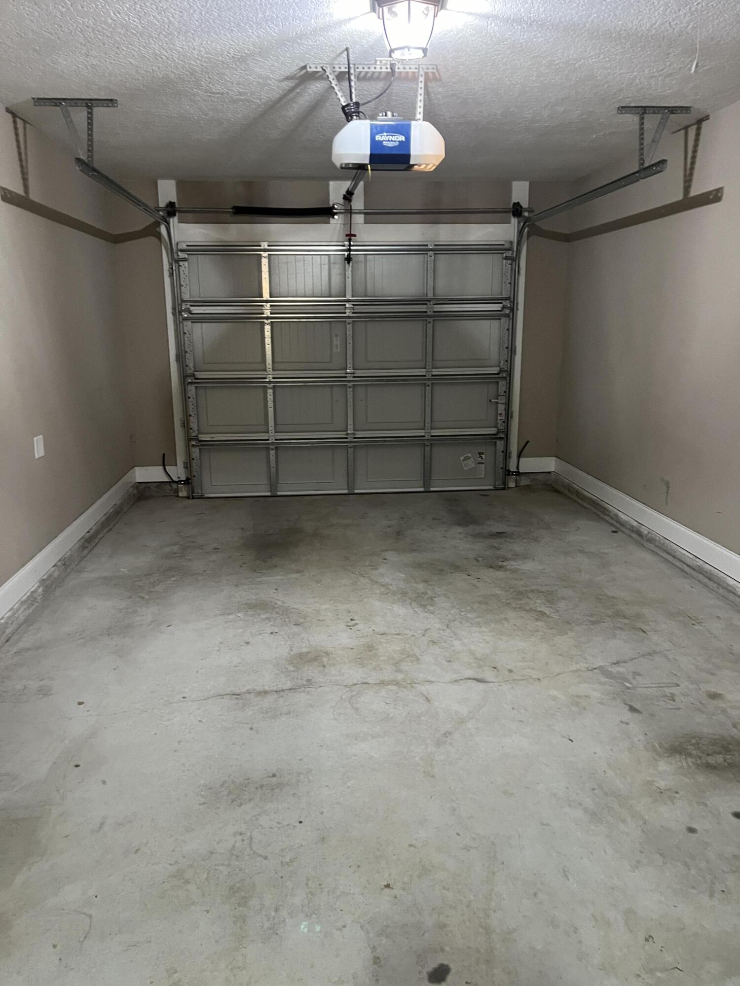 CRESTVIEW - Residential Lease