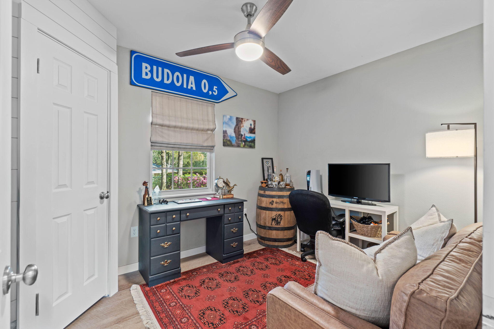 MCLAUGHLIN & HARRIS - Residential