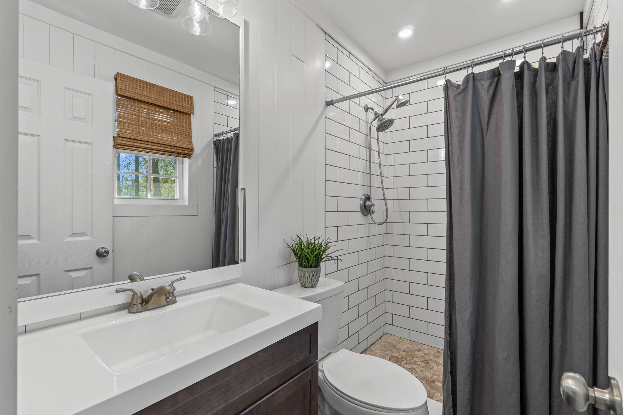 MCLAUGHLIN & HARRIS - Residential