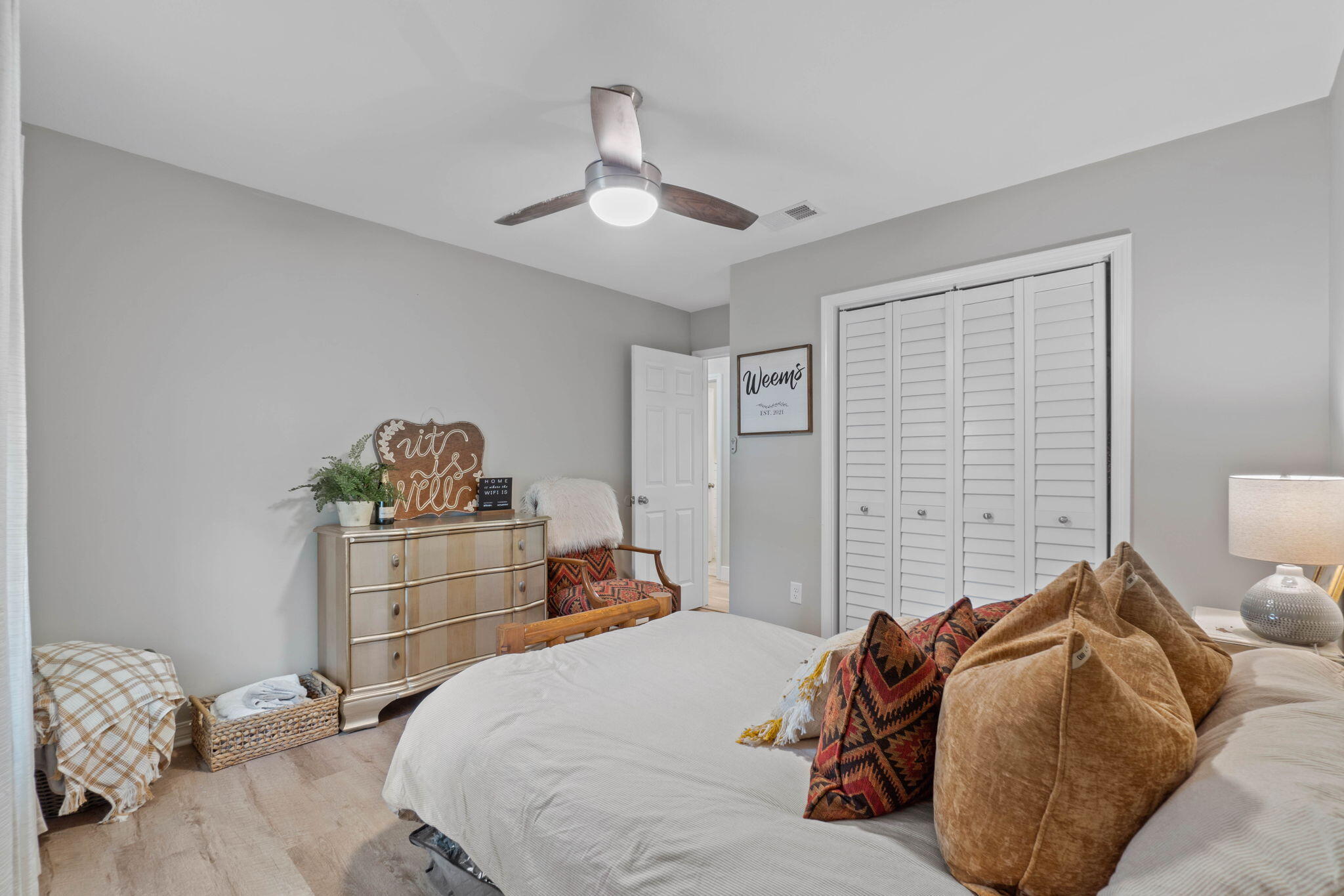MCLAUGHLIN & HARRIS - Residential