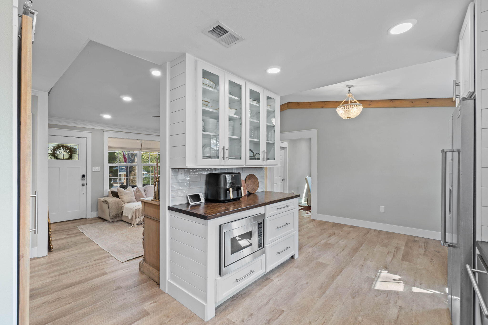 MCLAUGHLIN & HARRIS - Residential