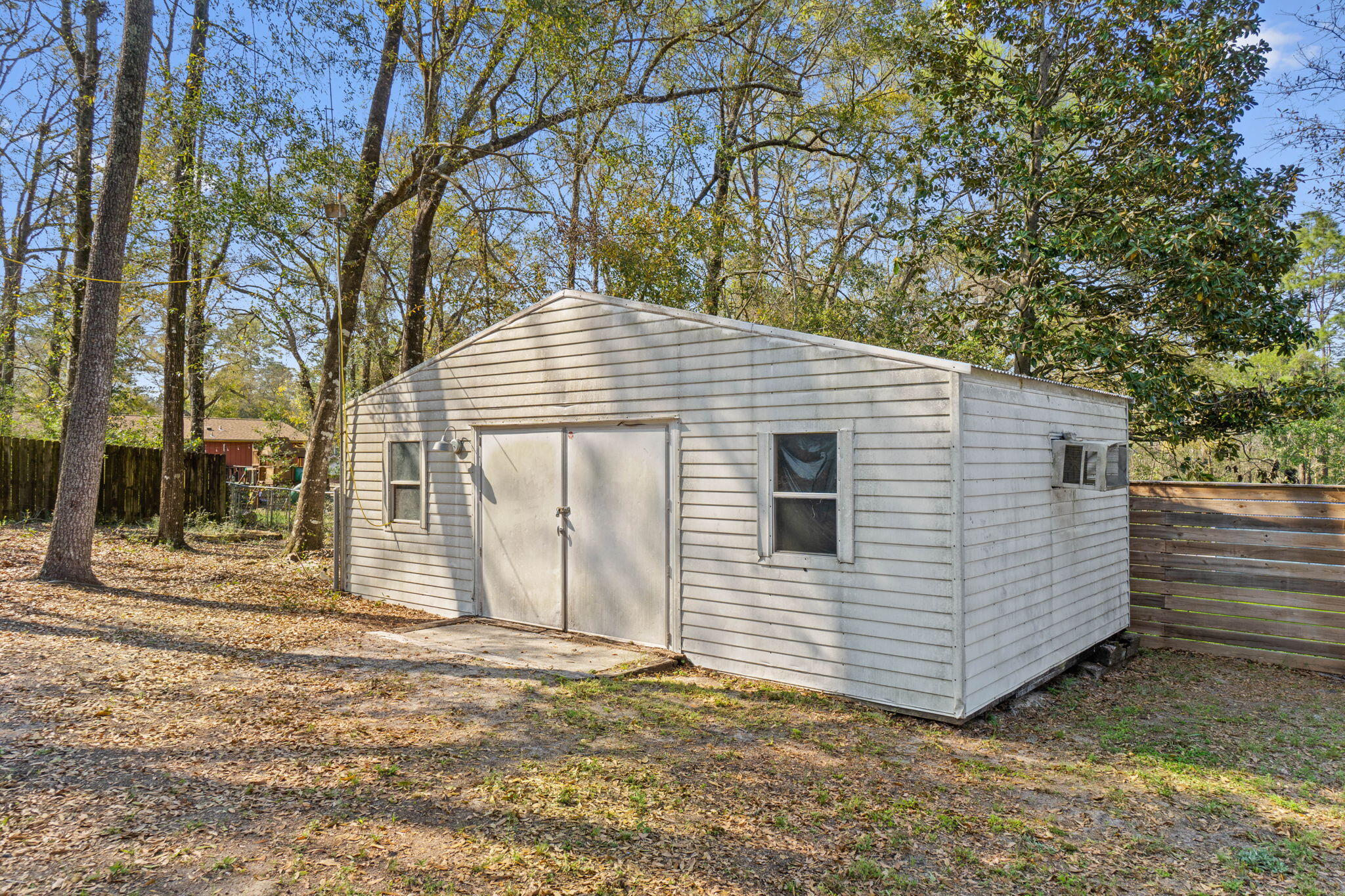 MCLAUGHLIN & HARRIS - Residential
