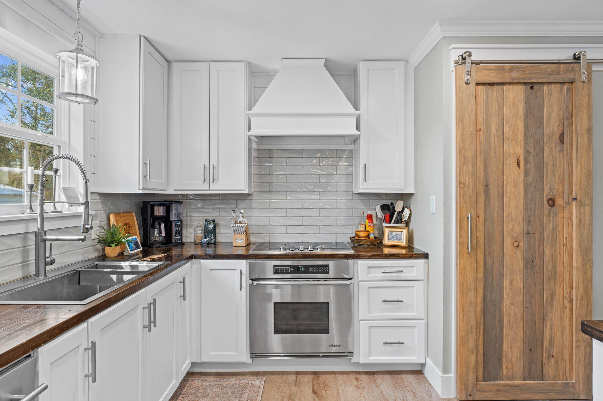MCLAUGHLIN & HARRIS - Residential