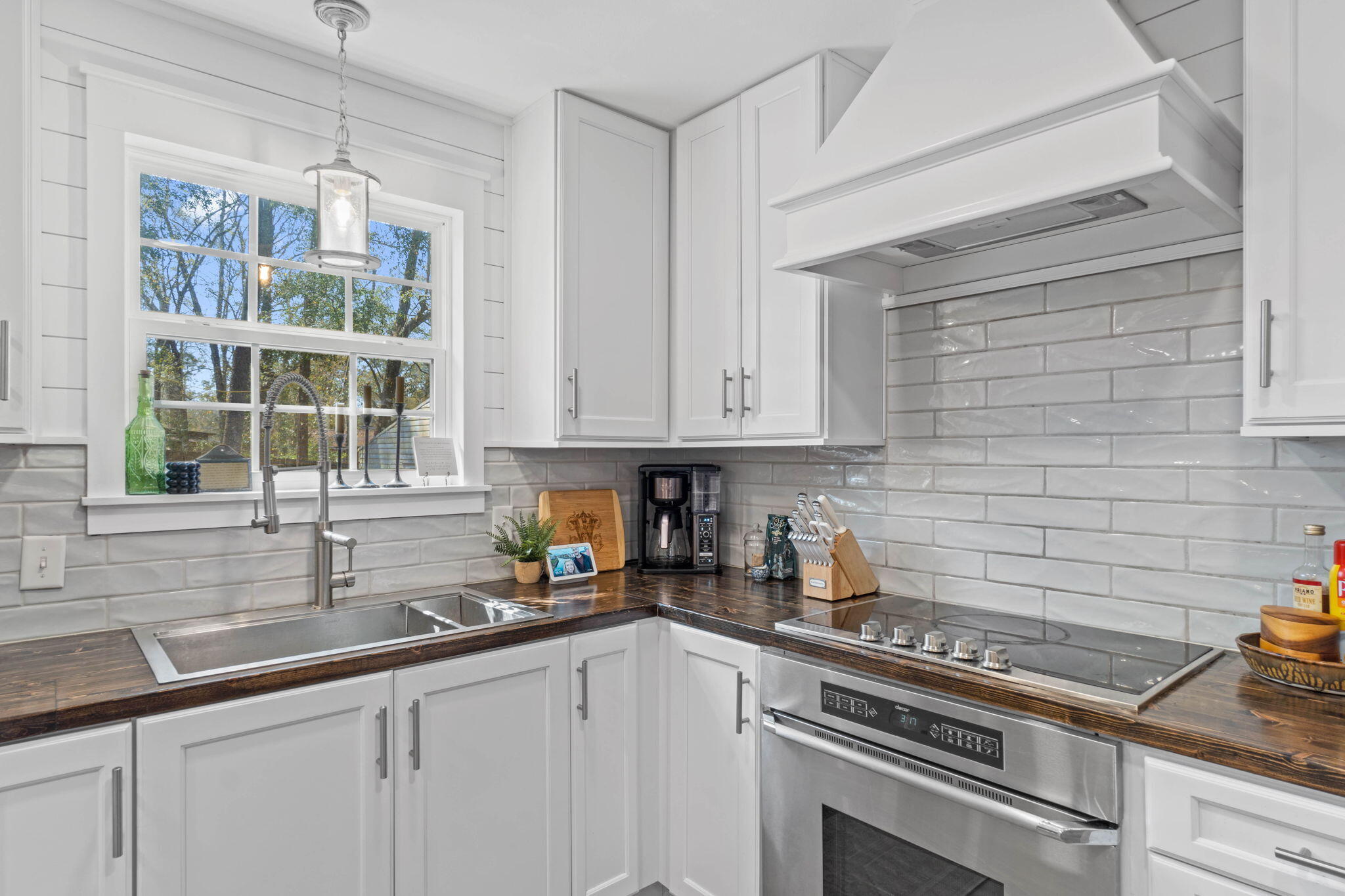 MCLAUGHLIN & HARRIS - Residential
