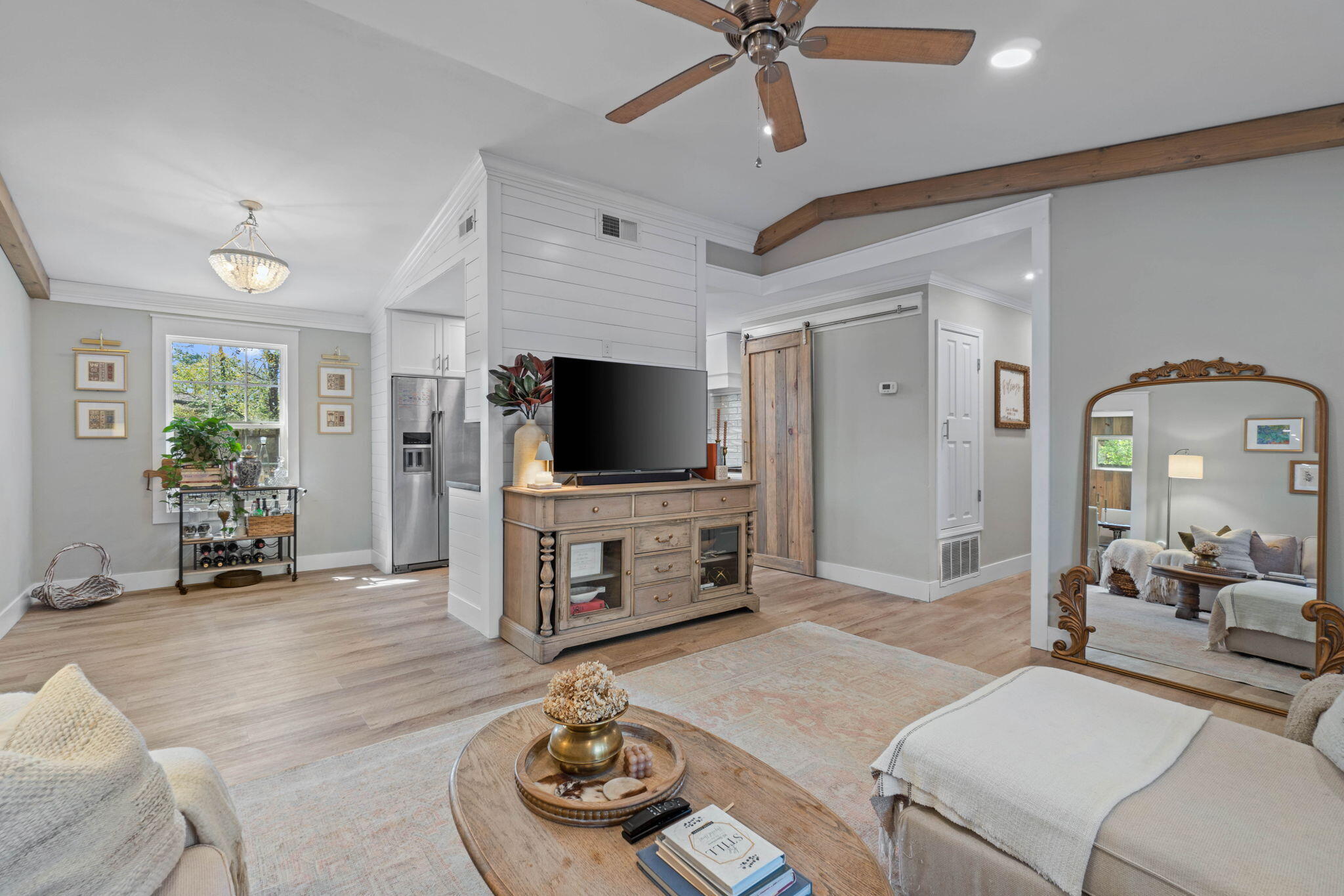 MCLAUGHLIN & HARRIS - Residential