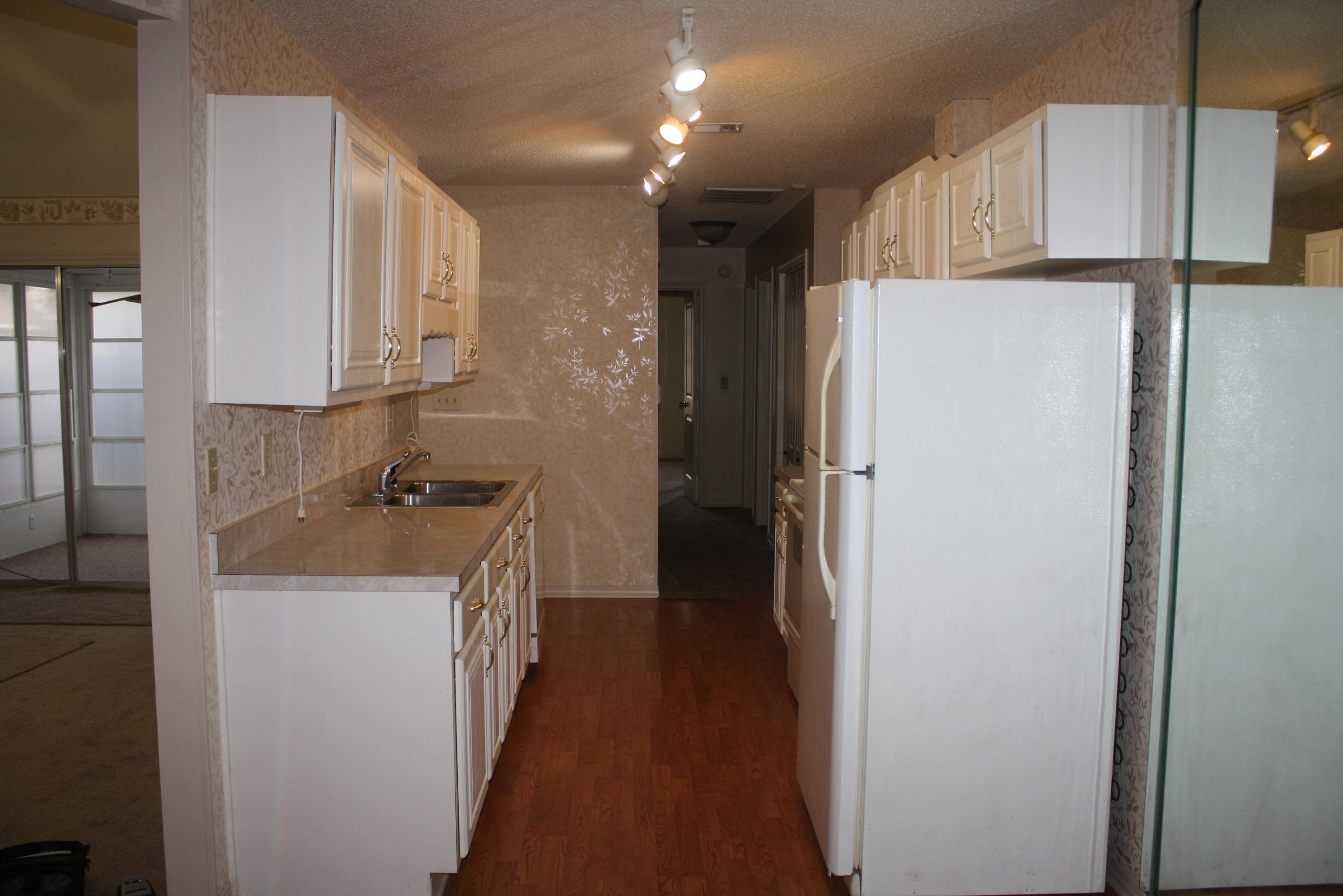 SOUTHWAY ESTATES 1ST ADDN - Residential Lease