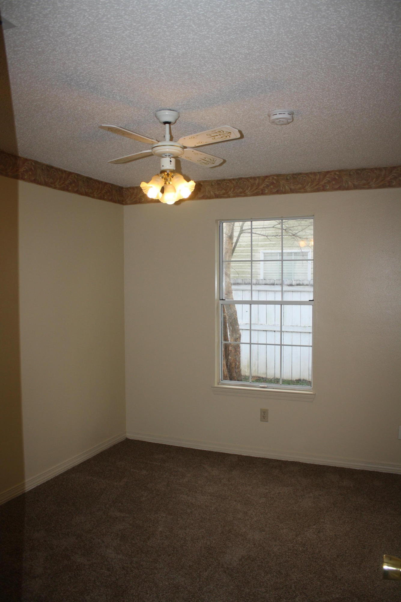SOUTHWAY ESTATES 1ST ADDN - Residential Lease