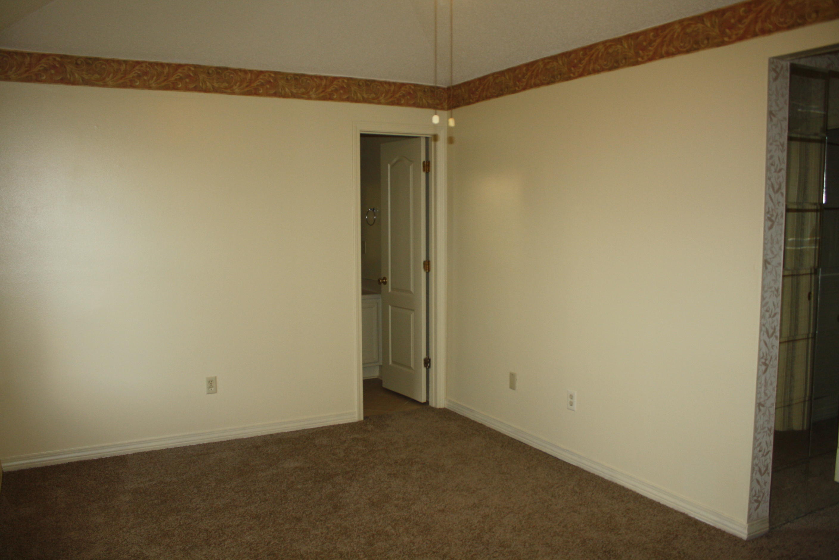SOUTHWAY ESTATES 1ST ADDN - Residential Lease