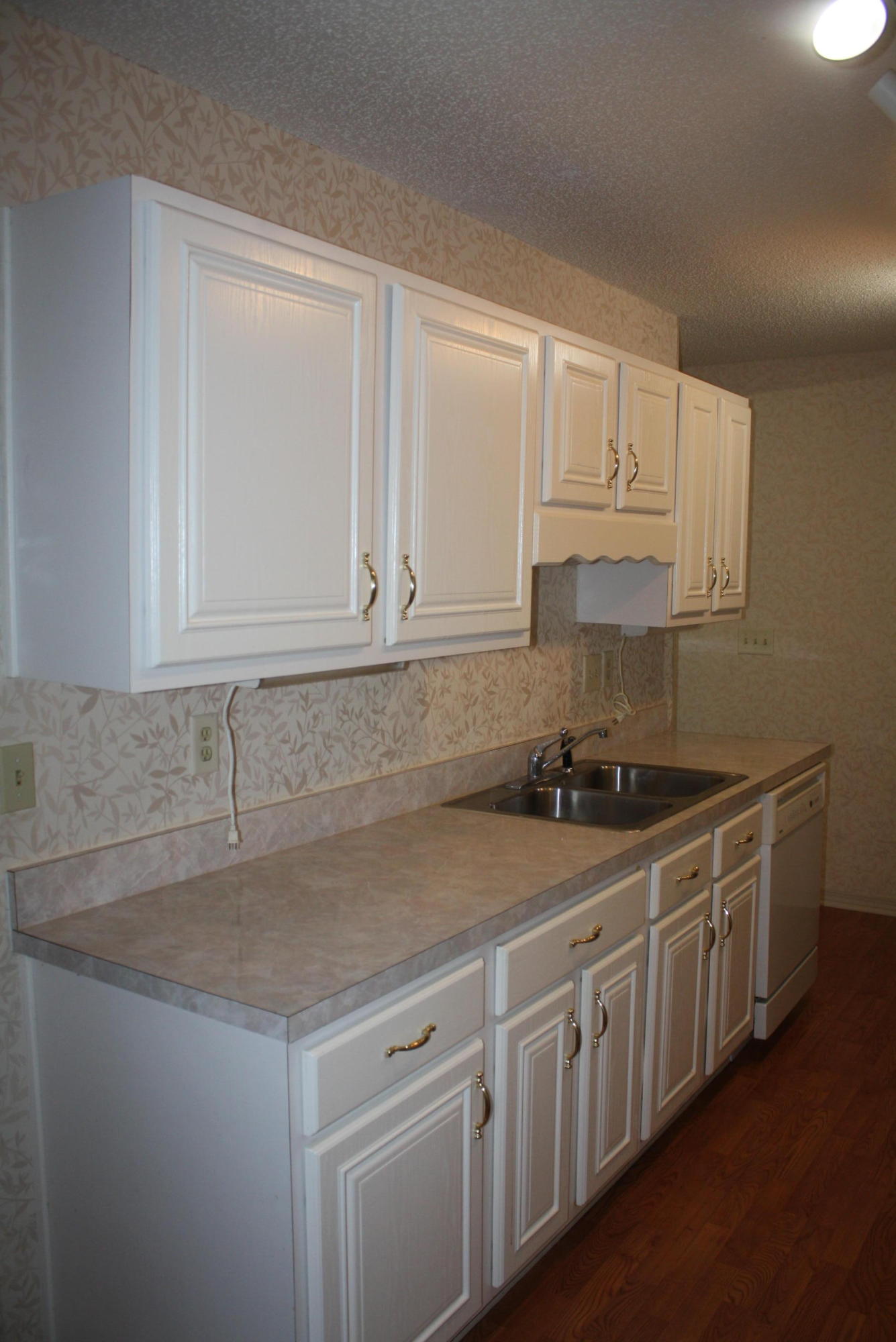 SOUTHWAY ESTATES 1ST ADDN - Residential Lease