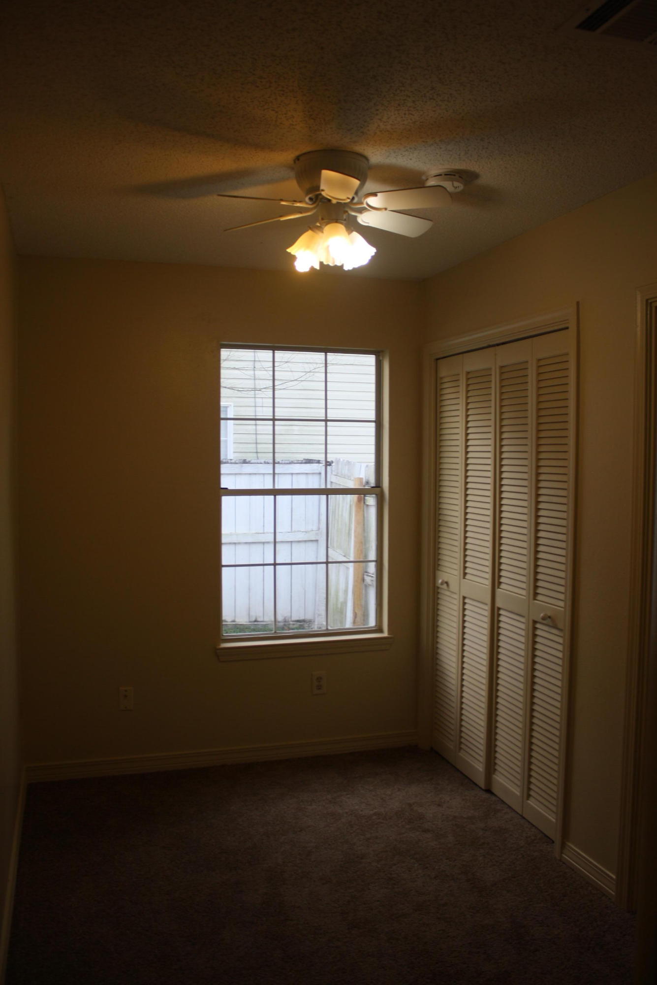 SOUTHWAY ESTATES 1ST ADDN - Residential Lease