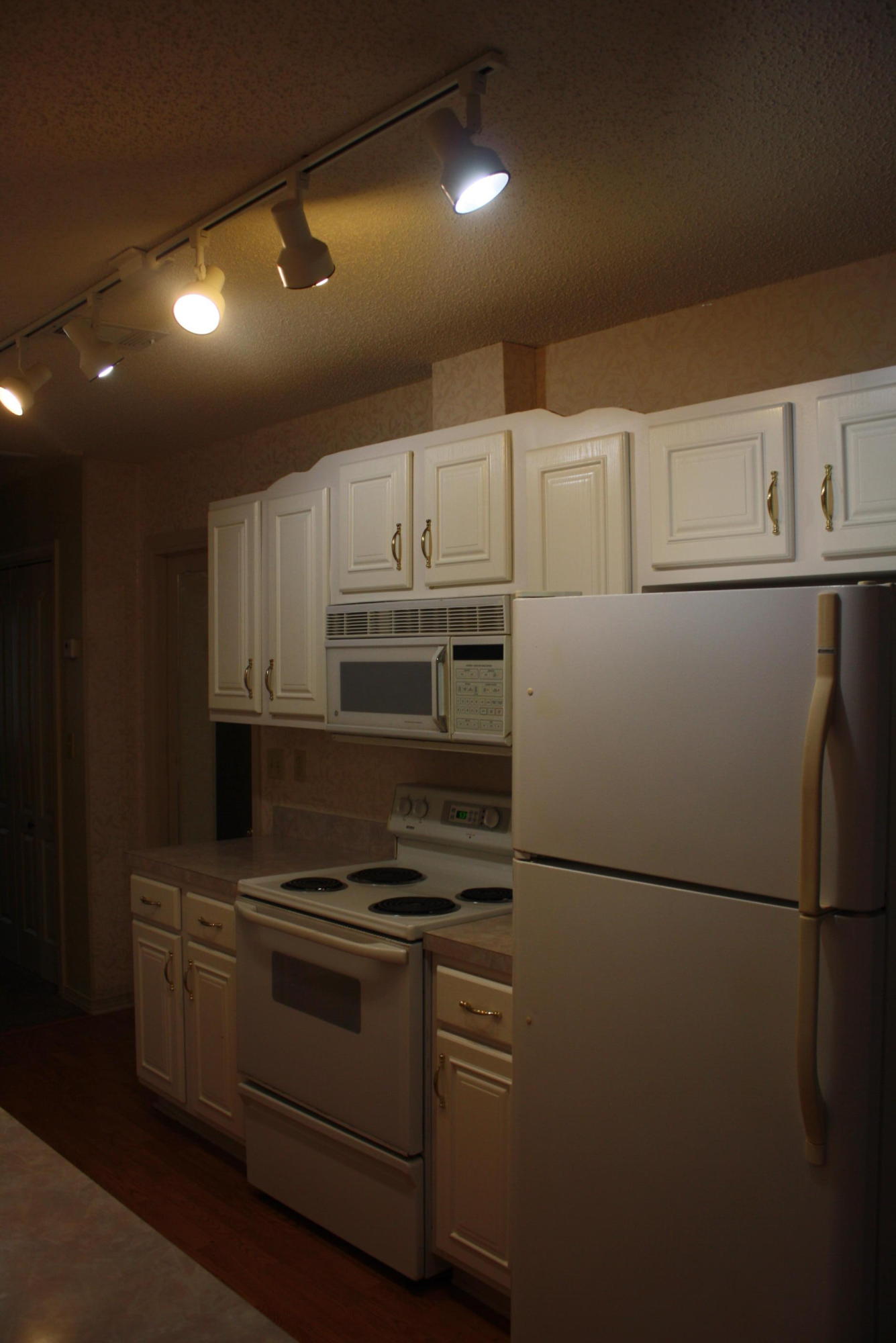 SOUTHWAY ESTATES 1ST ADDN - Residential Lease