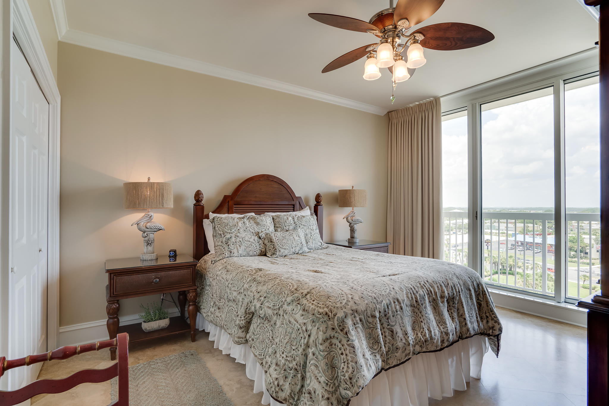 SILVER BEACH TOWERS - Residential