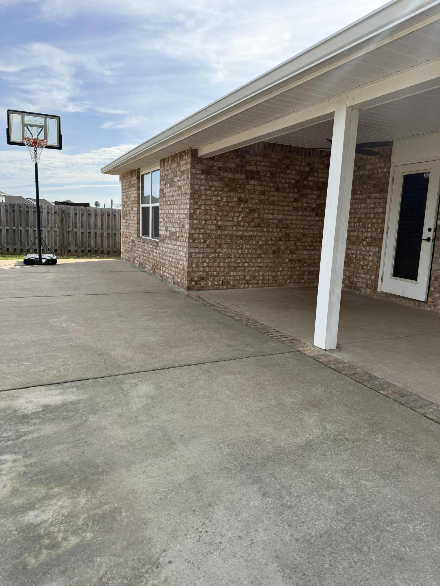 Redstone Commons - Residential Lease