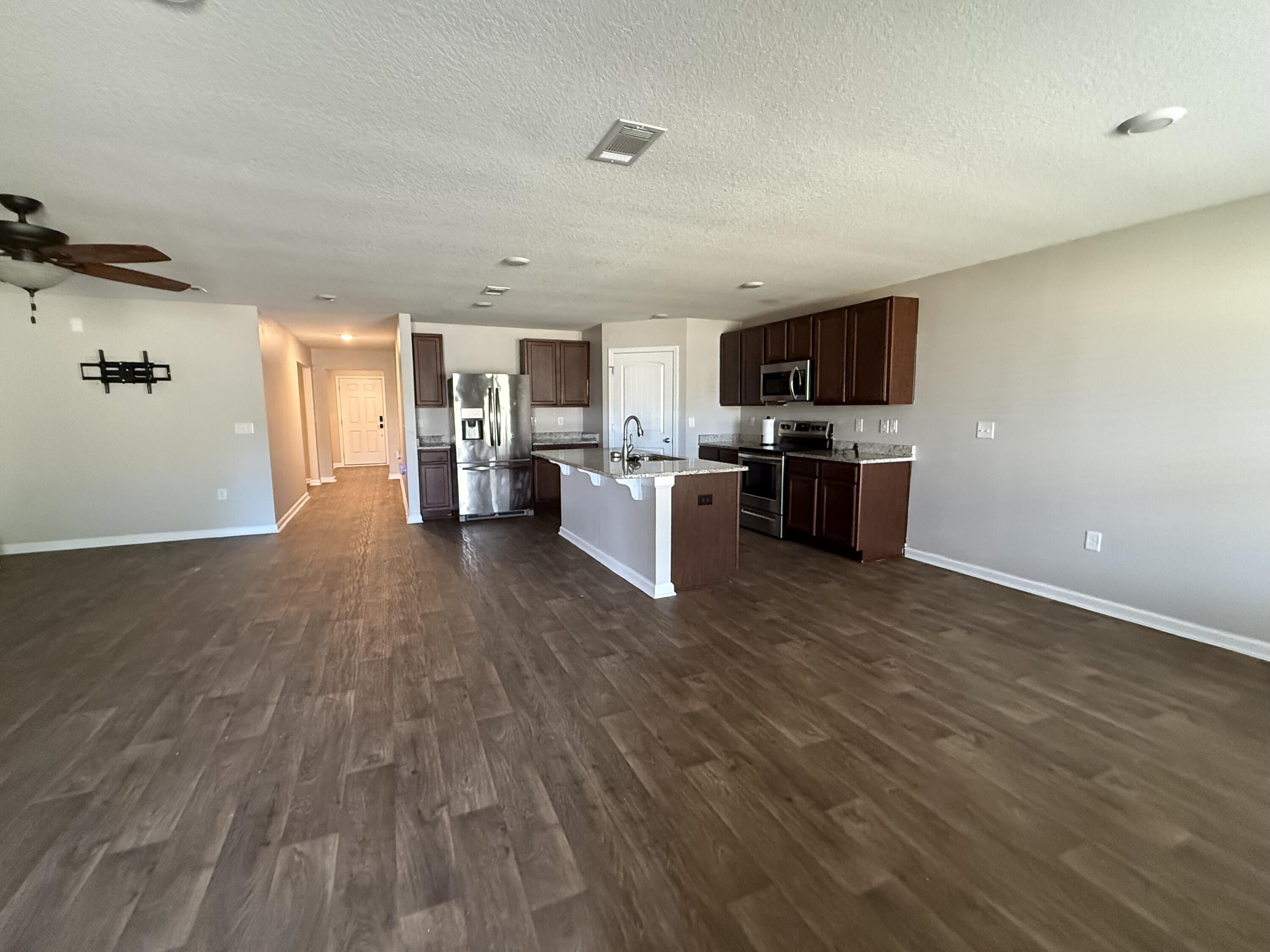 Redstone Commons - Residential Lease