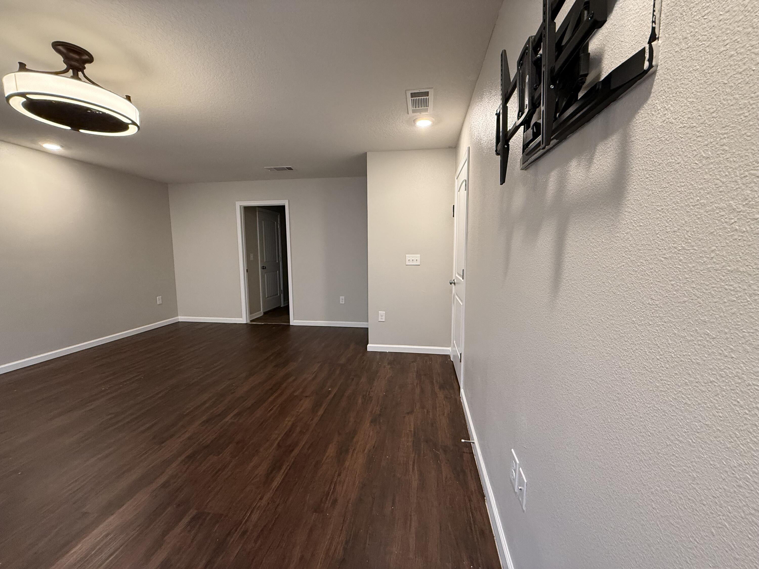 Redstone Commons - Residential Lease