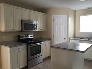 COUNTRYVIEW ESTATES 4TH ADDN - Residential Lease