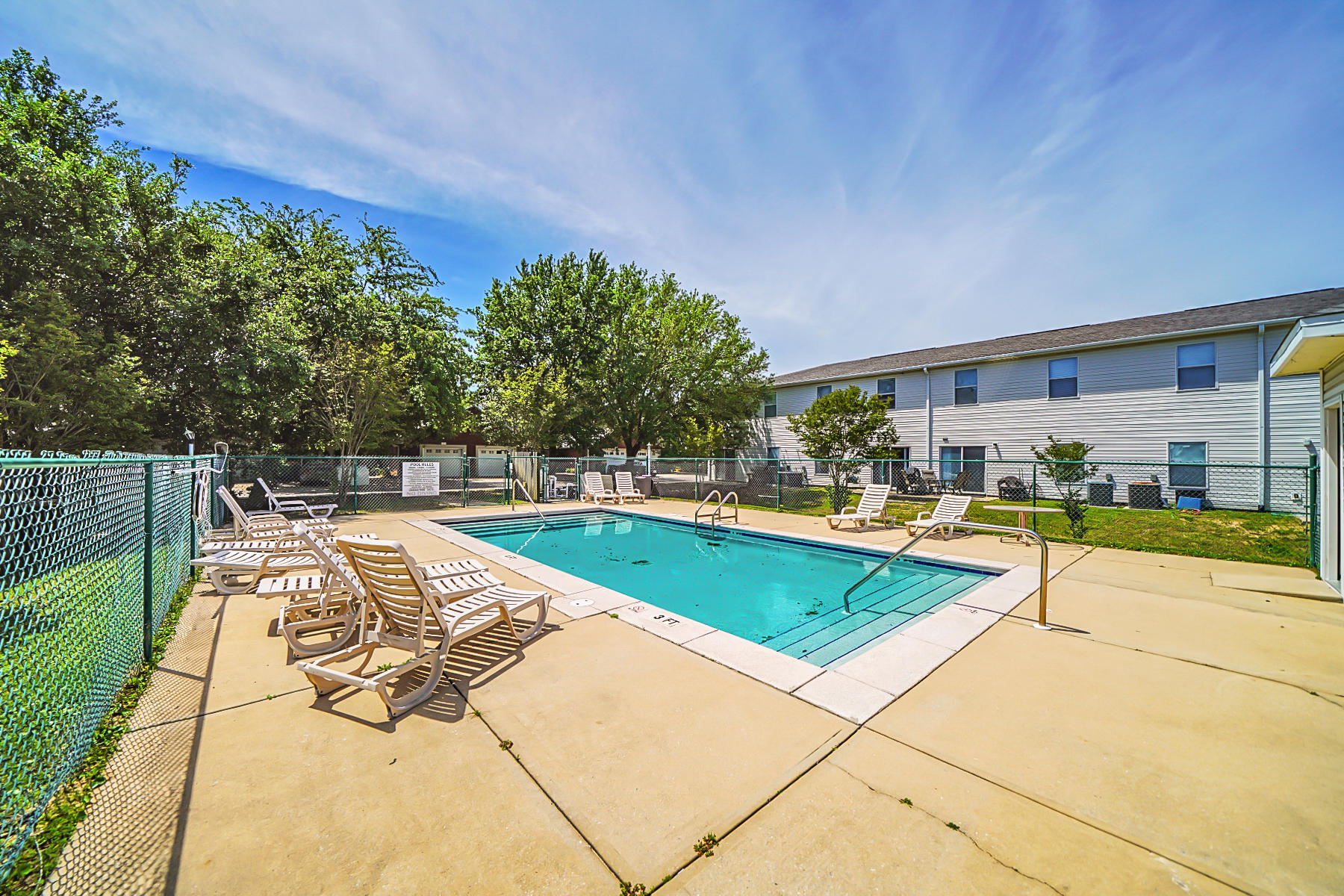 QUAIL HOLLOW T/H UNIT 2 - Residential