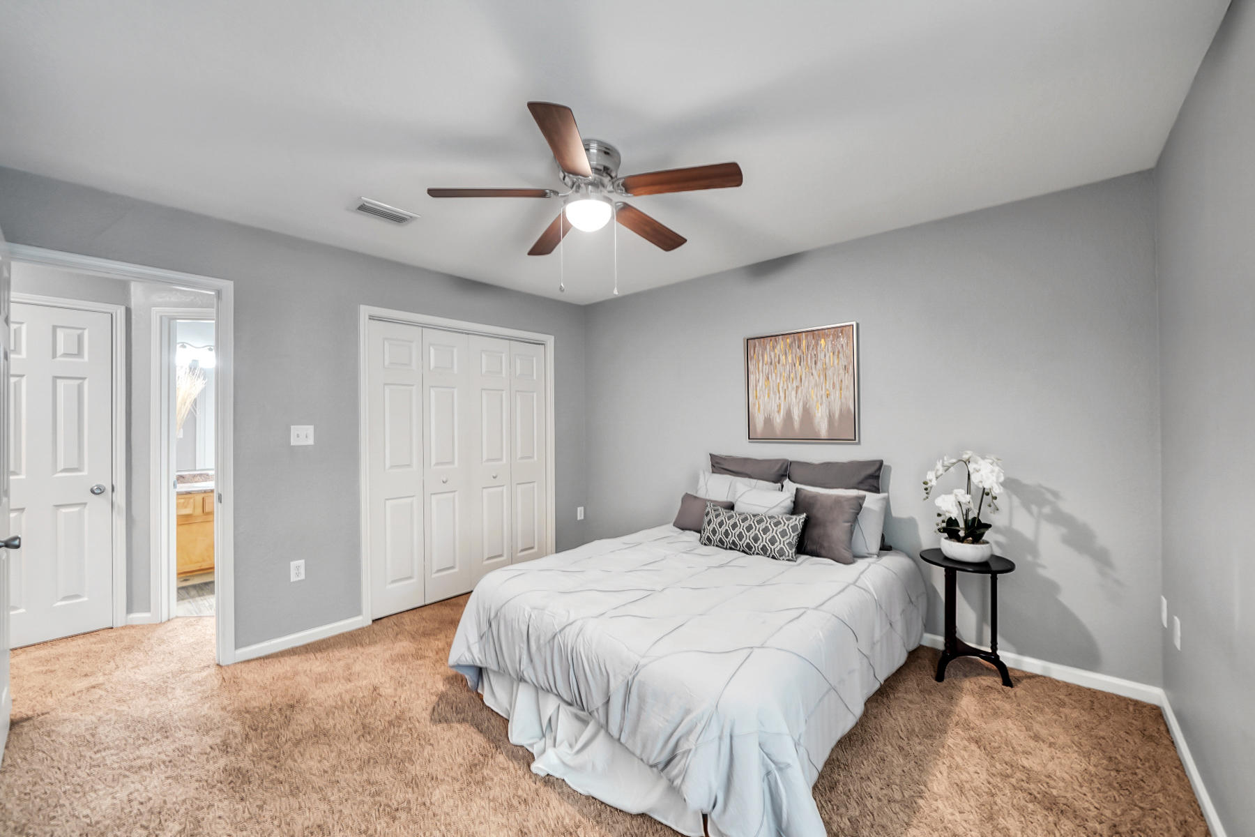 QUAIL HOLLOW T/H UNIT 2 - Residential