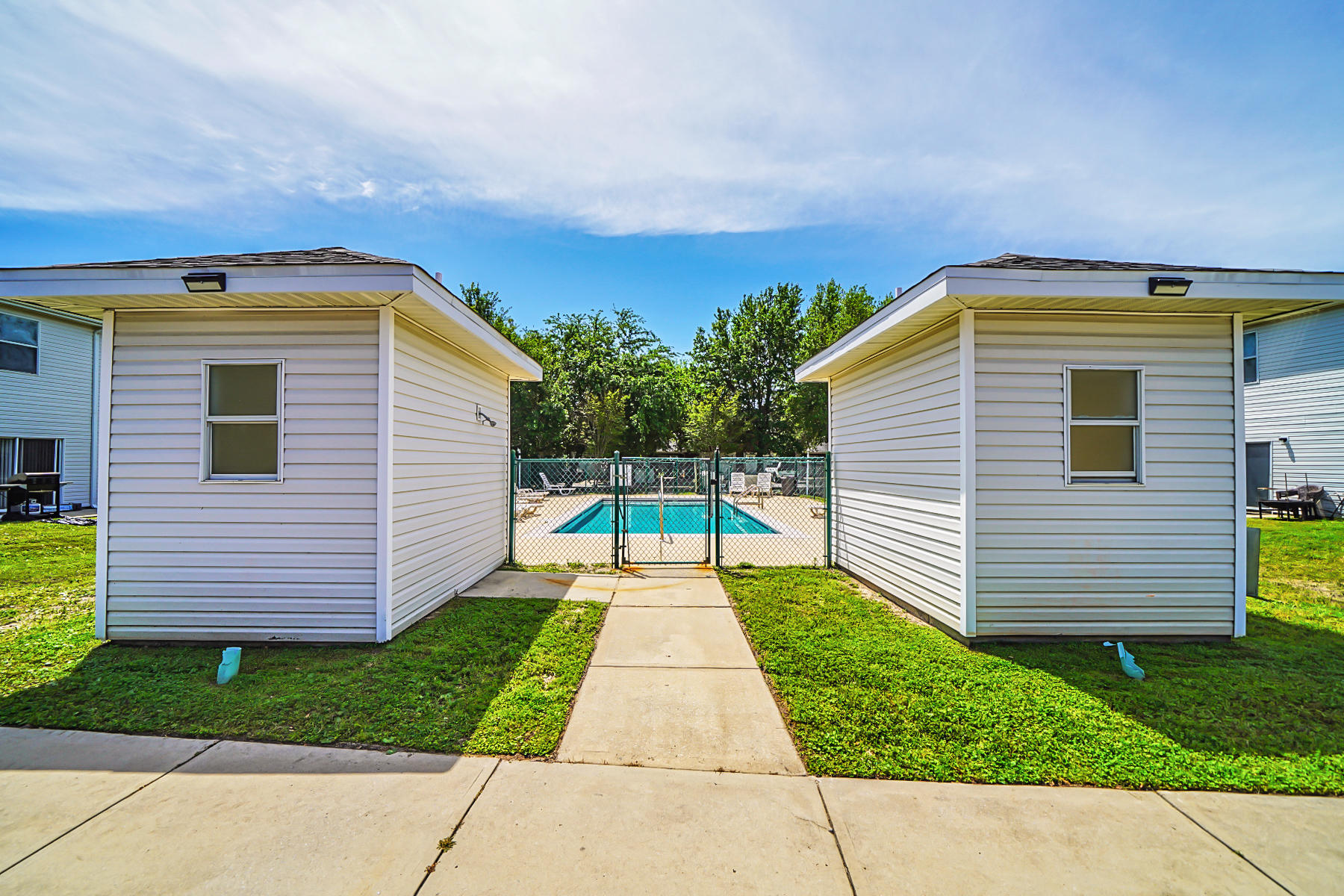 QUAIL HOLLOW T/H UNIT 2 - Residential