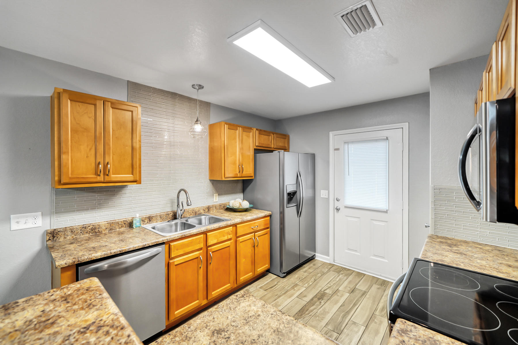 QUAIL HOLLOW T/H UNIT 2 - Residential