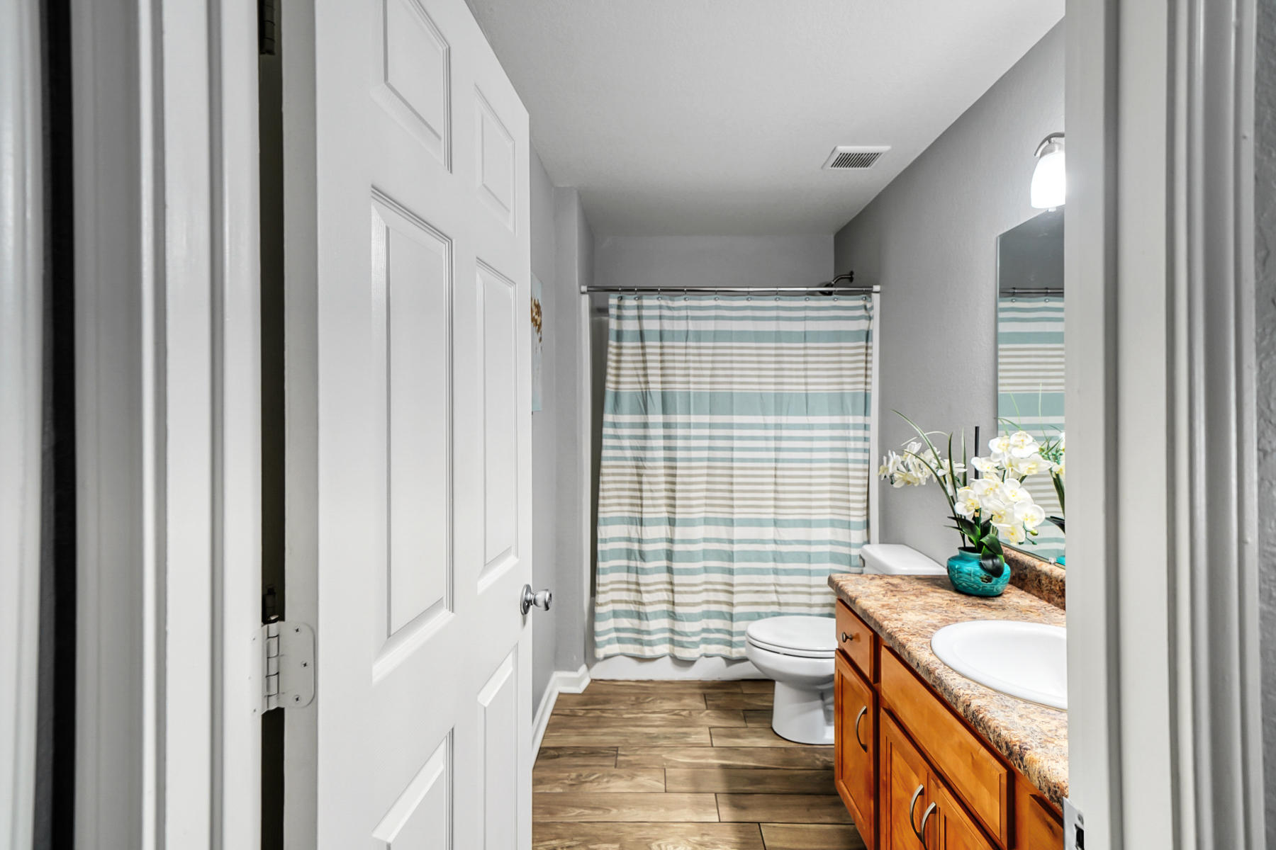 QUAIL HOLLOW T/H UNIT 2 - Residential