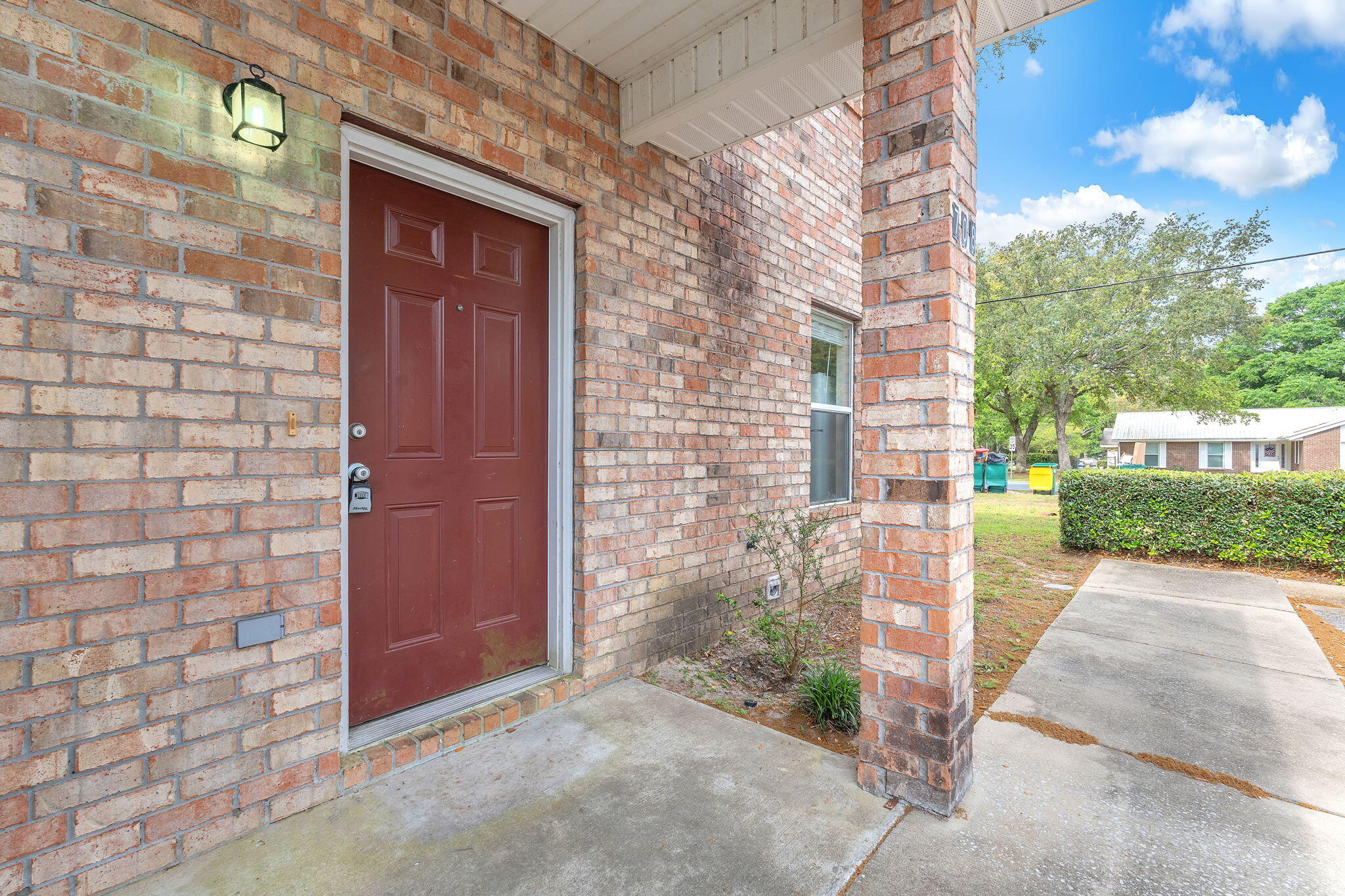MIRANDA APARTMENTS - Residential Lease