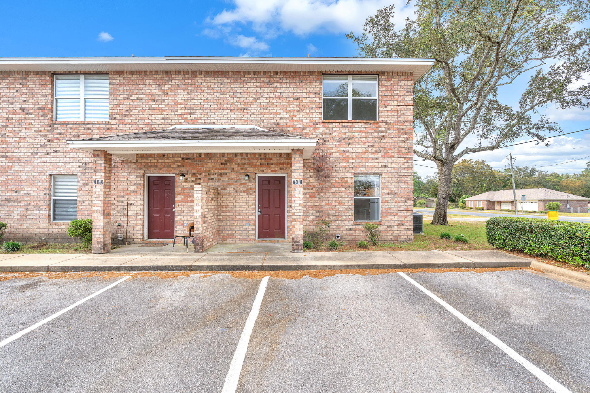 MIRANDA APARTMENTS - Residential Lease