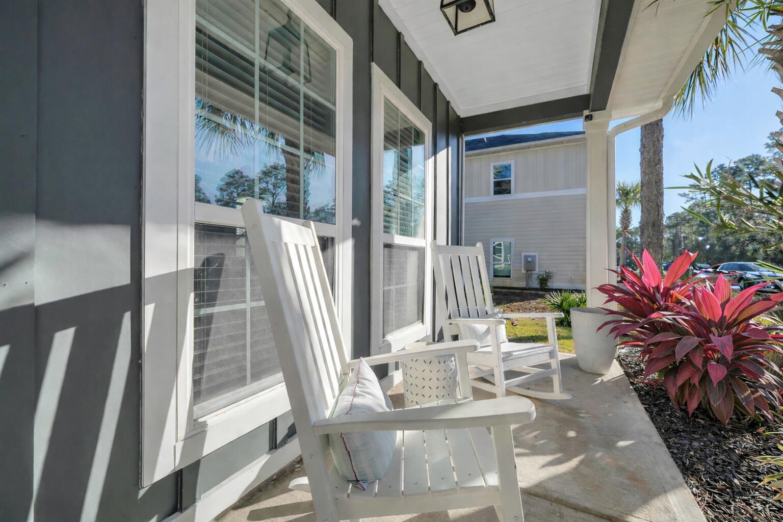Mussett Bayou Manor - Residential