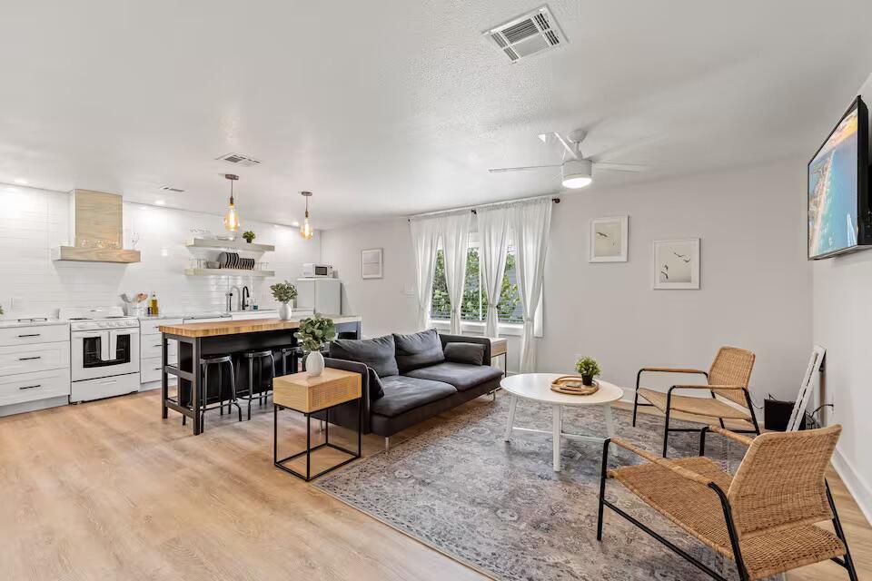 WAYMAR CONDO - Residential Lease