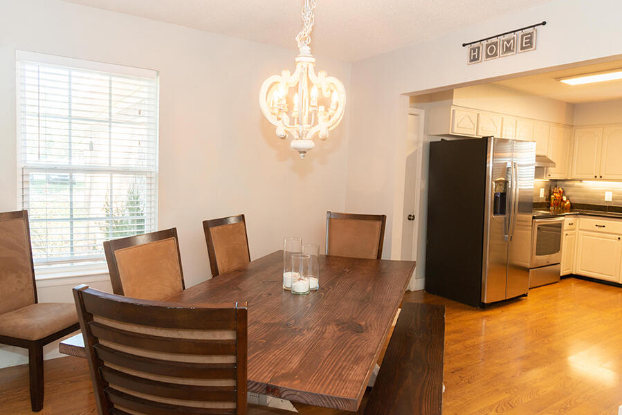PINEDALE/NORTHGATE - Residential Lease