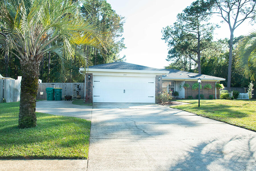 PINEDALE/NORTHGATE - Residential Lease