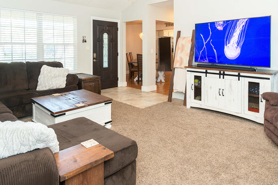 PINEDALE/NORTHGATE - Residential Lease