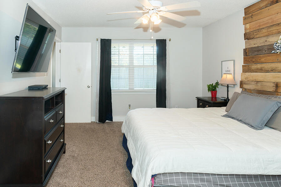 PINEDALE/NORTHGATE - Residential Lease