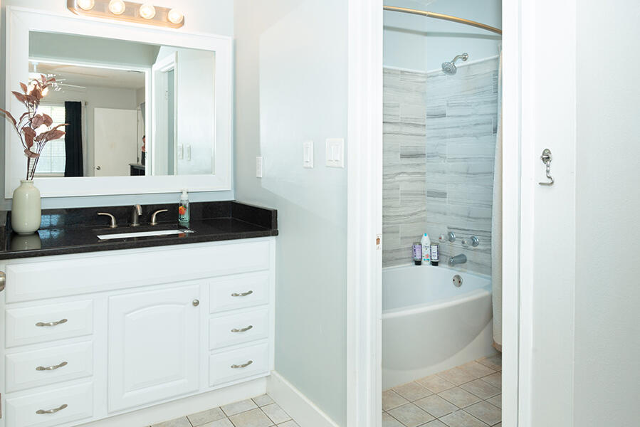 PINEDALE/NORTHGATE - Residential Lease
