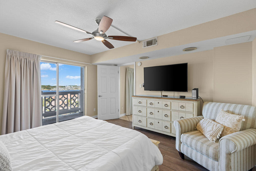 EL MATADOR CONDO - Residential