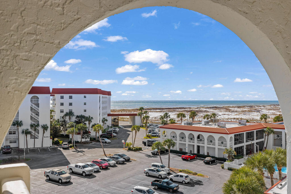 EL MATADOR CONDO - Residential