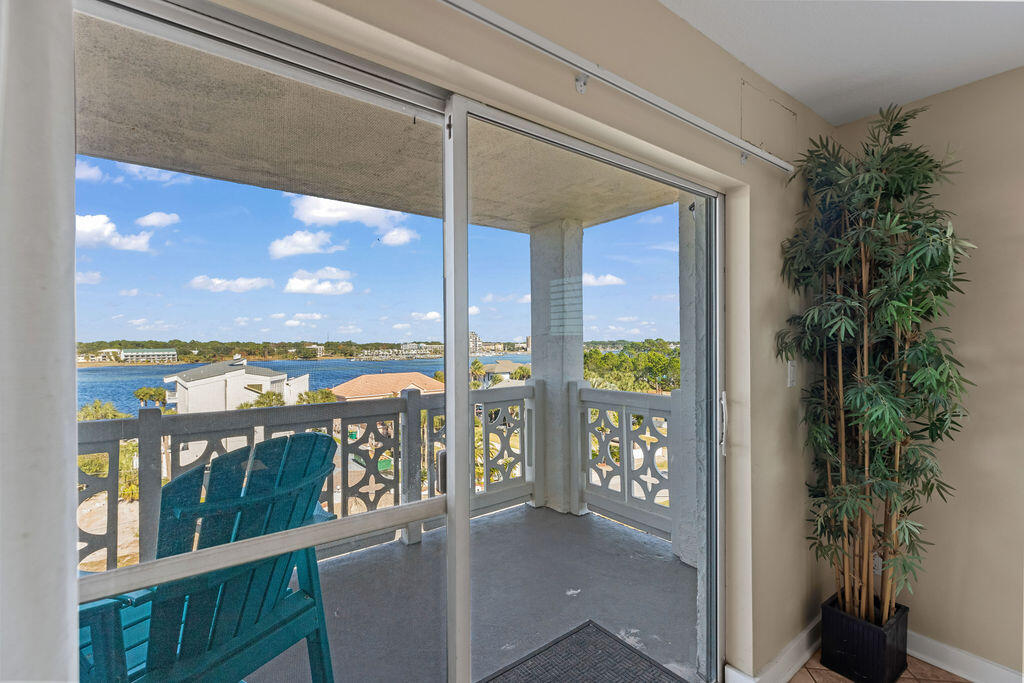 EL MATADOR CONDO - Residential