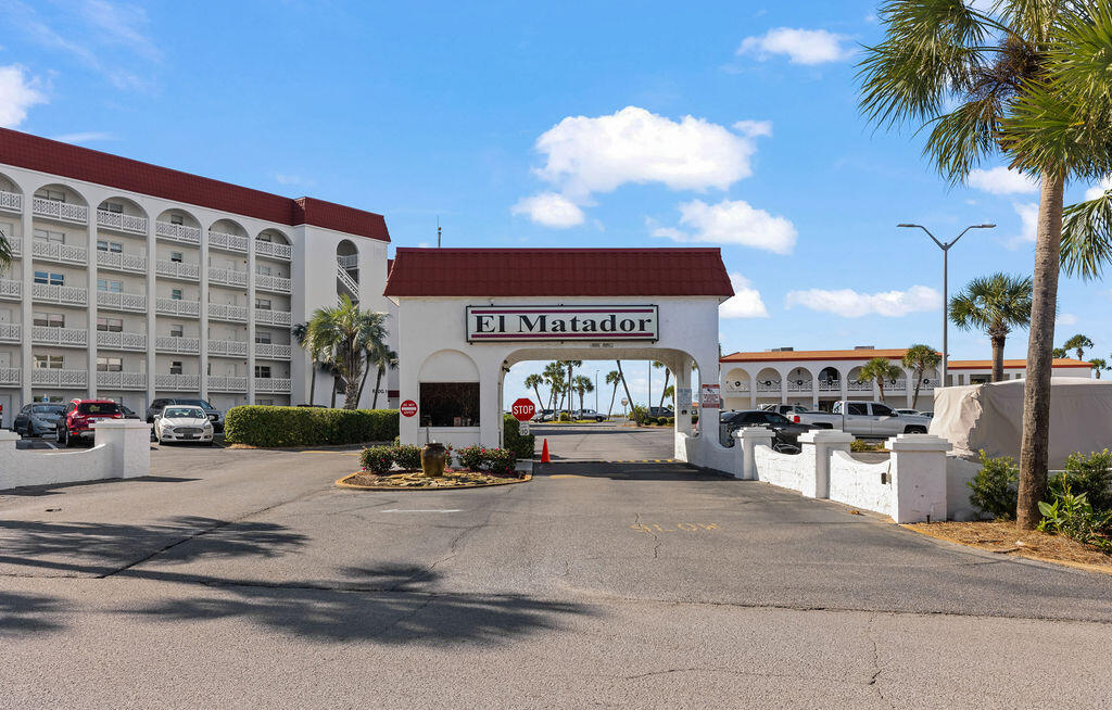 EL MATADOR CONDO - Residential